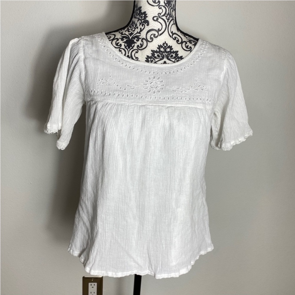 Beachlunchlounge White Eyelet Embroidered Peasant Boho Top S